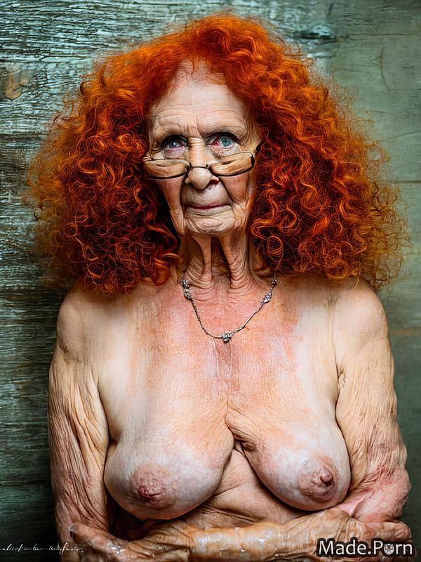 Older Granny Naked: Experience the Beauty of 70-Year-Old Annie Leibowitz
