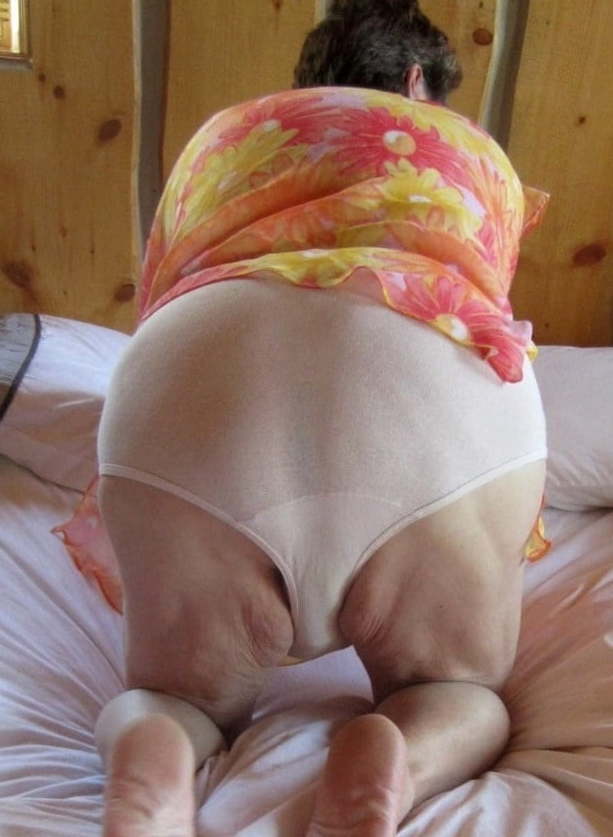 Granny Pussy and Arse to smell and lick