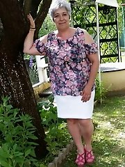 Gallant tarts are touching themselves