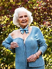 Naked Grannie Pictures: Tamara De Lepika Absolutely Outstanding Image