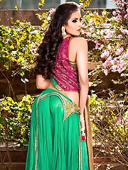 Naked Grannie Pics: Draped in Fleshy Green and Pink