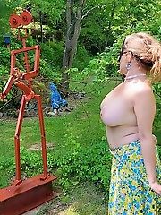 Curvy experienced housewives want to have anal sex with boyfriend